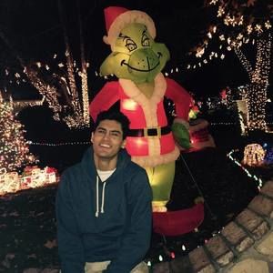 Meet your Posher, Dominic