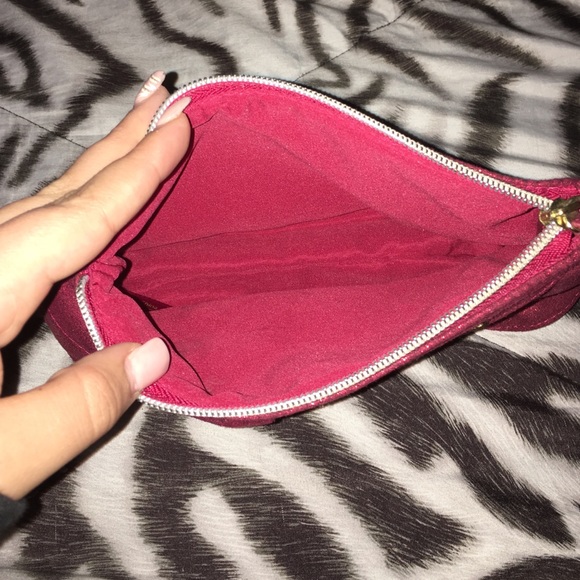 Red ruby wristlet - Picture 4 of 4