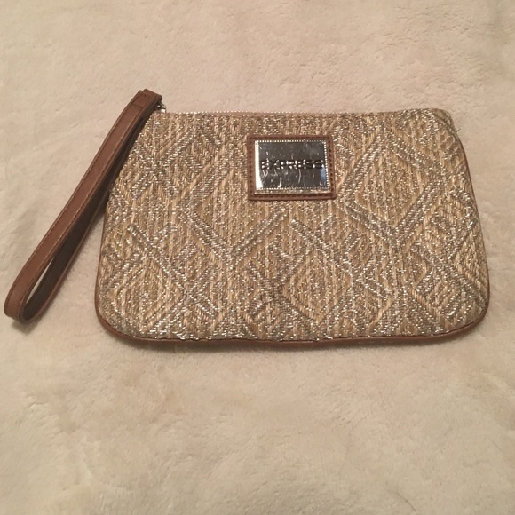 Express wristlet