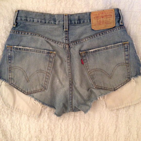 ❌sold ❌ Levis Embellished Cutoff Shorts