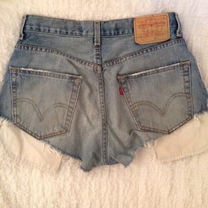 ❌sold ❌ Levis Embellished Cutoff Shorts