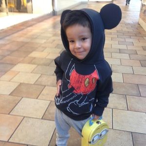 Meet your Posher, Danielle