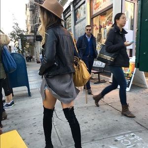 Meet your Posher, Jasmine