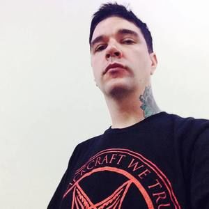 Meet your Posher, Adam