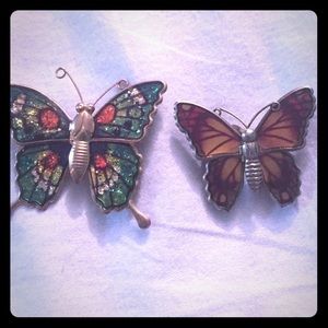Butterfly pin set