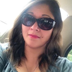 Meet your Posher, Desiree