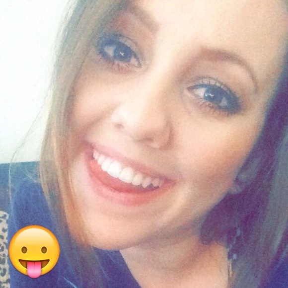 Meet your Posher, Sierra