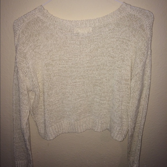 🚨NWOT Ivory Cutee sweater🚨 - Picture 2 of 3