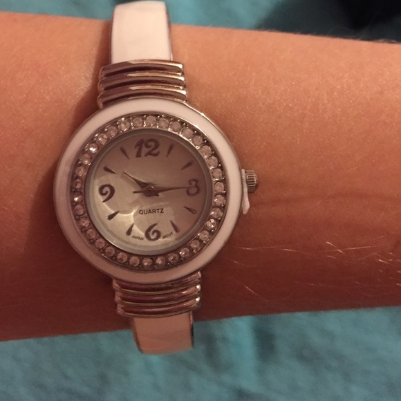 BNIB watch - Picture 2 of 4