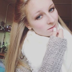 Meet your Posher, Victoria