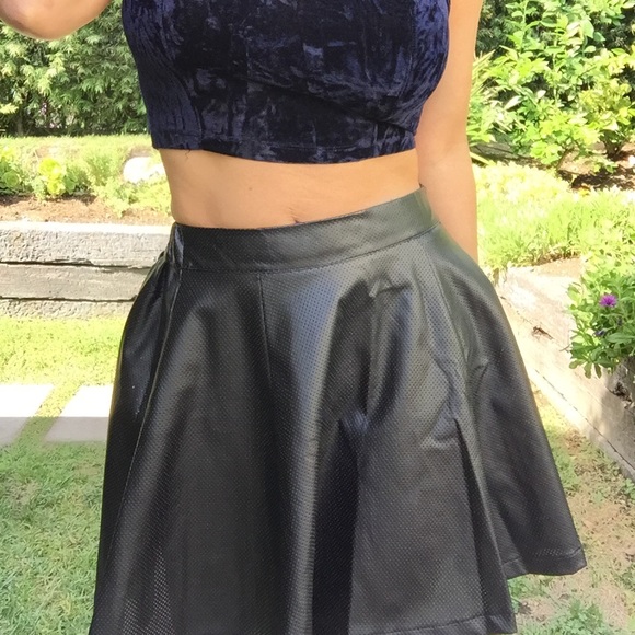LAST ONE‼️Faux Leather Skater Skirt - Picture 2 of 4
