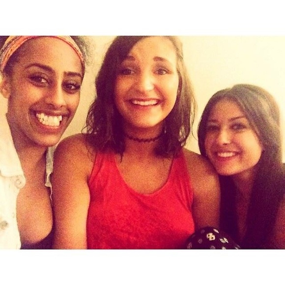 Meet your Posher, Olive - Picture 3 of 4