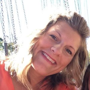 Meet your Posher, Leigh