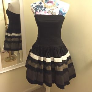 Jessica McClintock Black Strapless Dress