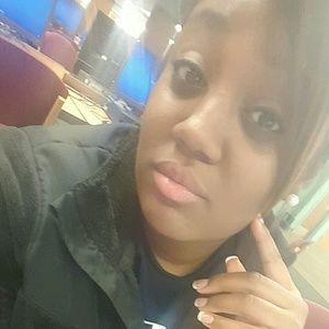 Meet your Posher, Briana