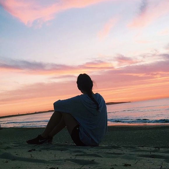 Meet your Posher, Stephanie - Picture 2 of 3