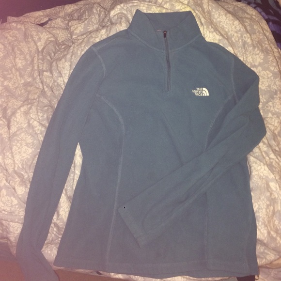 North face sweater