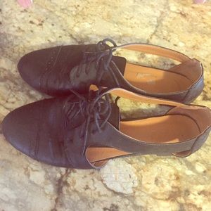 Cute Cutout Oxford Shoes