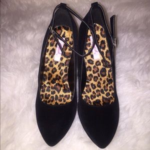 Qupid Black Velvet Pointy Toe Platform Wedges