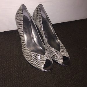 Anne Klein 4 in heels