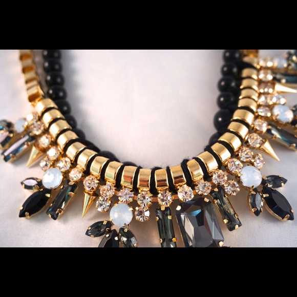 Crystal Stone Necklace - Picture 2 of 3