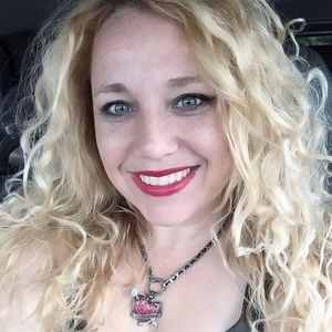 Meet your Posher, Jaclyn