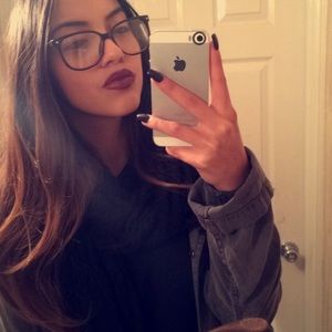 Meet your Posher, Lucy