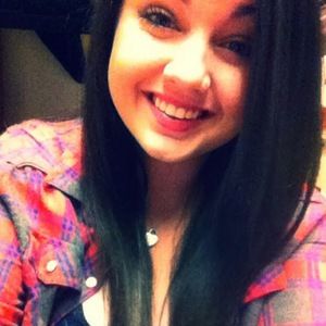 Meet your Posher, Adrianna