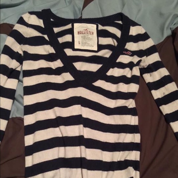 Hollister sweater :)