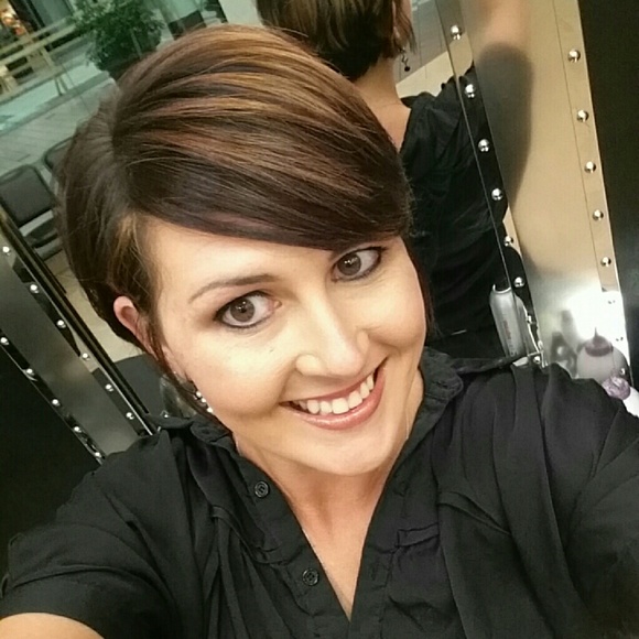 Meet your Posher, Kayla