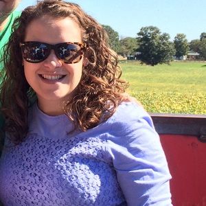 Meet your Posher, Lauren