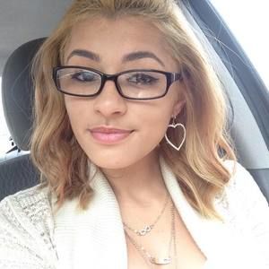 Meet your Posher, Karina