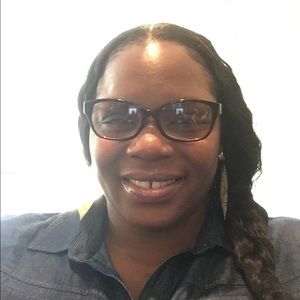 Meet your Posher, Yolanda