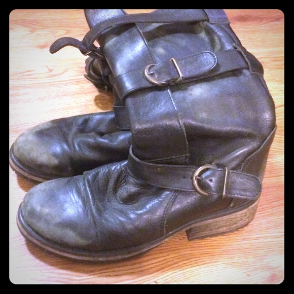 Steve Madden Boots. Really comfortable.