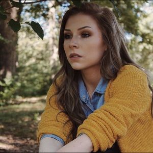 Meet your Posher, Haley