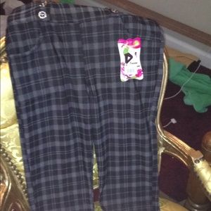 Spandex plaid leggings in black and brown.