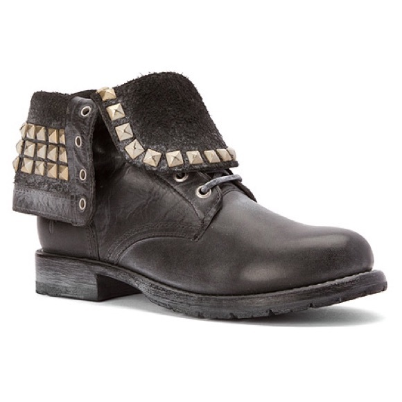 Brand new in box-FRYE Rogan style lace up booties