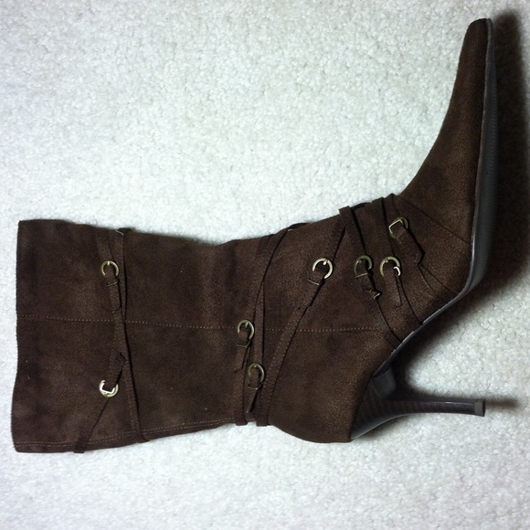 Street Feet Boots - Picture 2 of 3