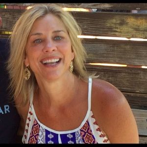 Meet your Posher, Hilary