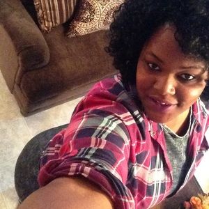 Meet your Posher, Valarie