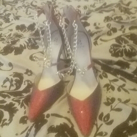 PURPLE AND RED OMBRE LIKE CROSS CHAIN HEELS