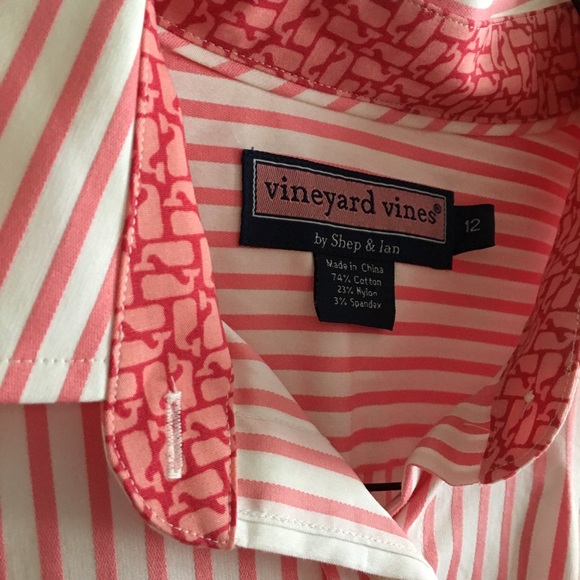 Like New Vineyard Vines Button Down