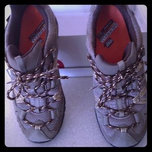 Merrell Shoes s 8.5 Ladies air cushion