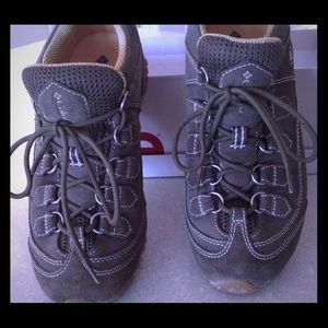Columbia Ladies Shoe s 9