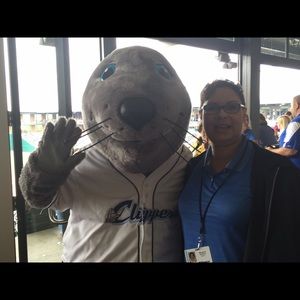 Meet your Posher, Nicole