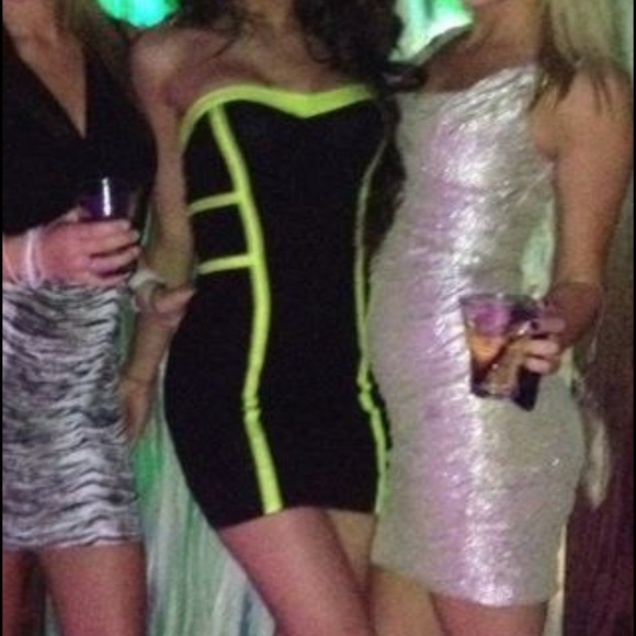 Little black dress - Picture 2 of 2