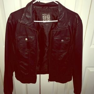 BLACK LEATHER JACKET