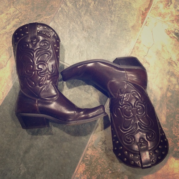 Brown cowboy boots