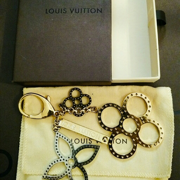 SOLD Authentic Bag Charm Bijoux Sac Tapage