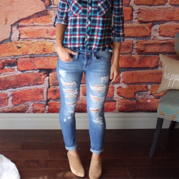 Sneakpeek Denim - NWOT Distressed Denim